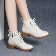 2025新款真皮平底短靴女秋冬新款马丁靴系带加绒中跟粗跟女靴子